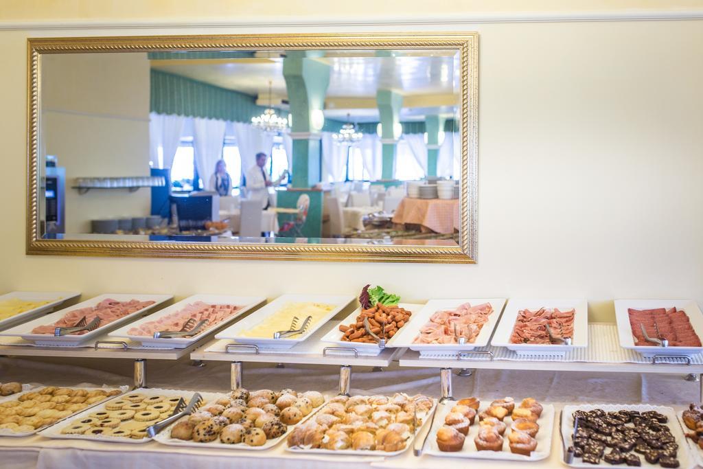 Hotel Royal Bibione Zewnętrze zdjęcie