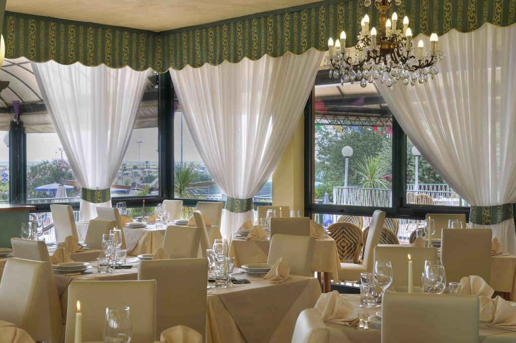 Hotel Royal Bibione Zewnętrze zdjęcie