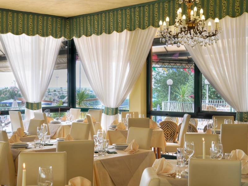 Hotel Royal Bibione Zewnętrze zdjęcie