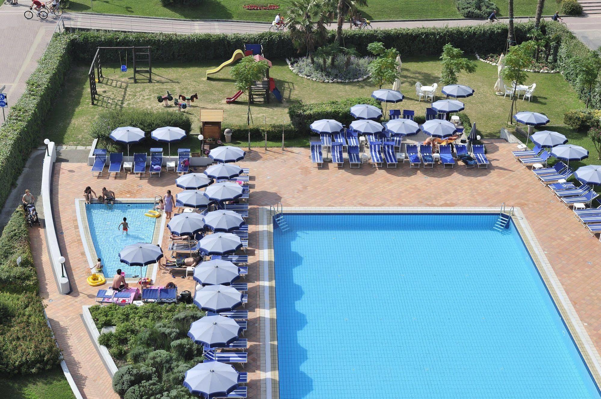 Hotel Royal Bibione Zewnętrze zdjęcie